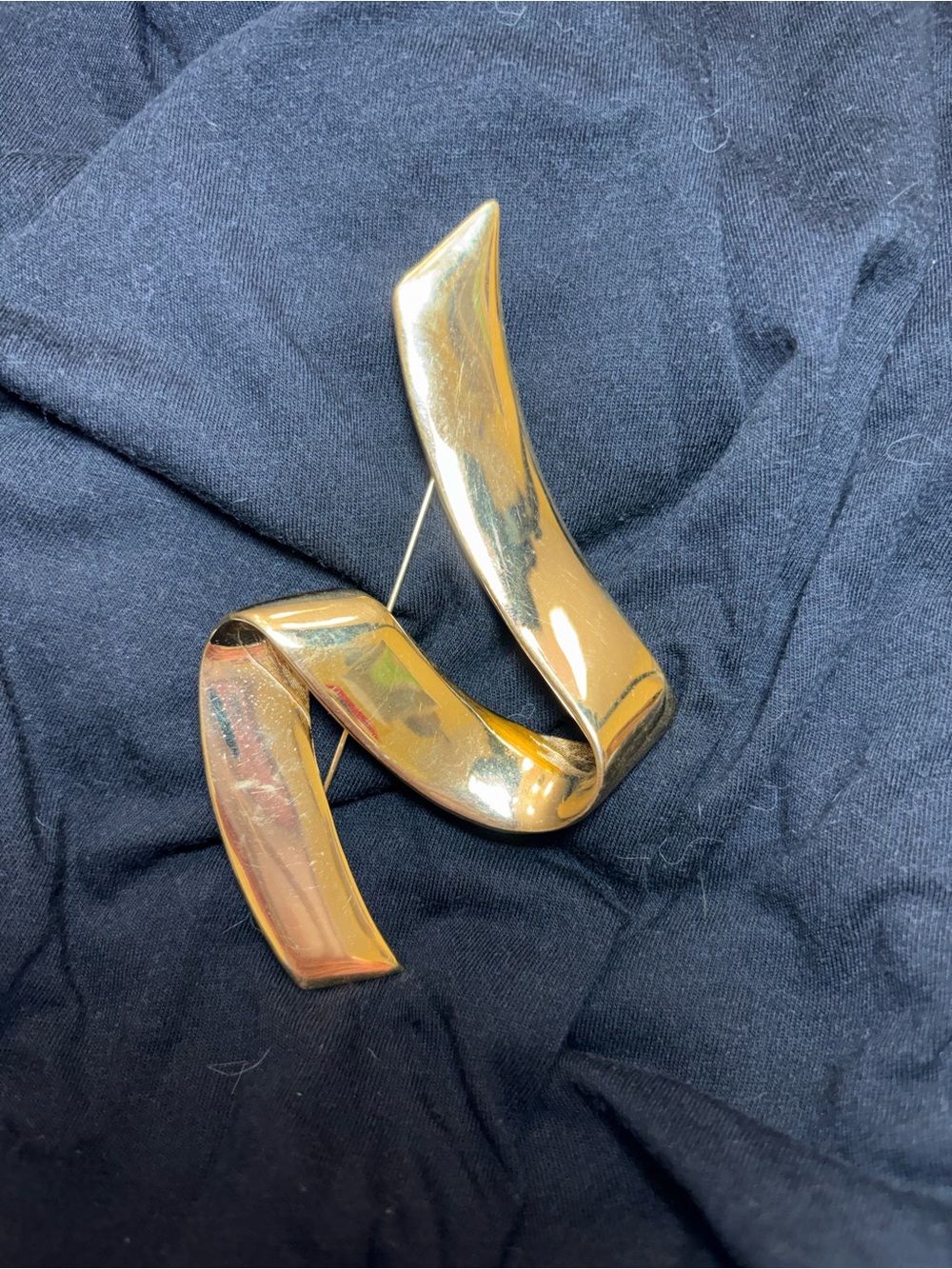 Vintage ‘80s signed ©️Monet modernist abstract ribbon brooch - ~4 1/4”